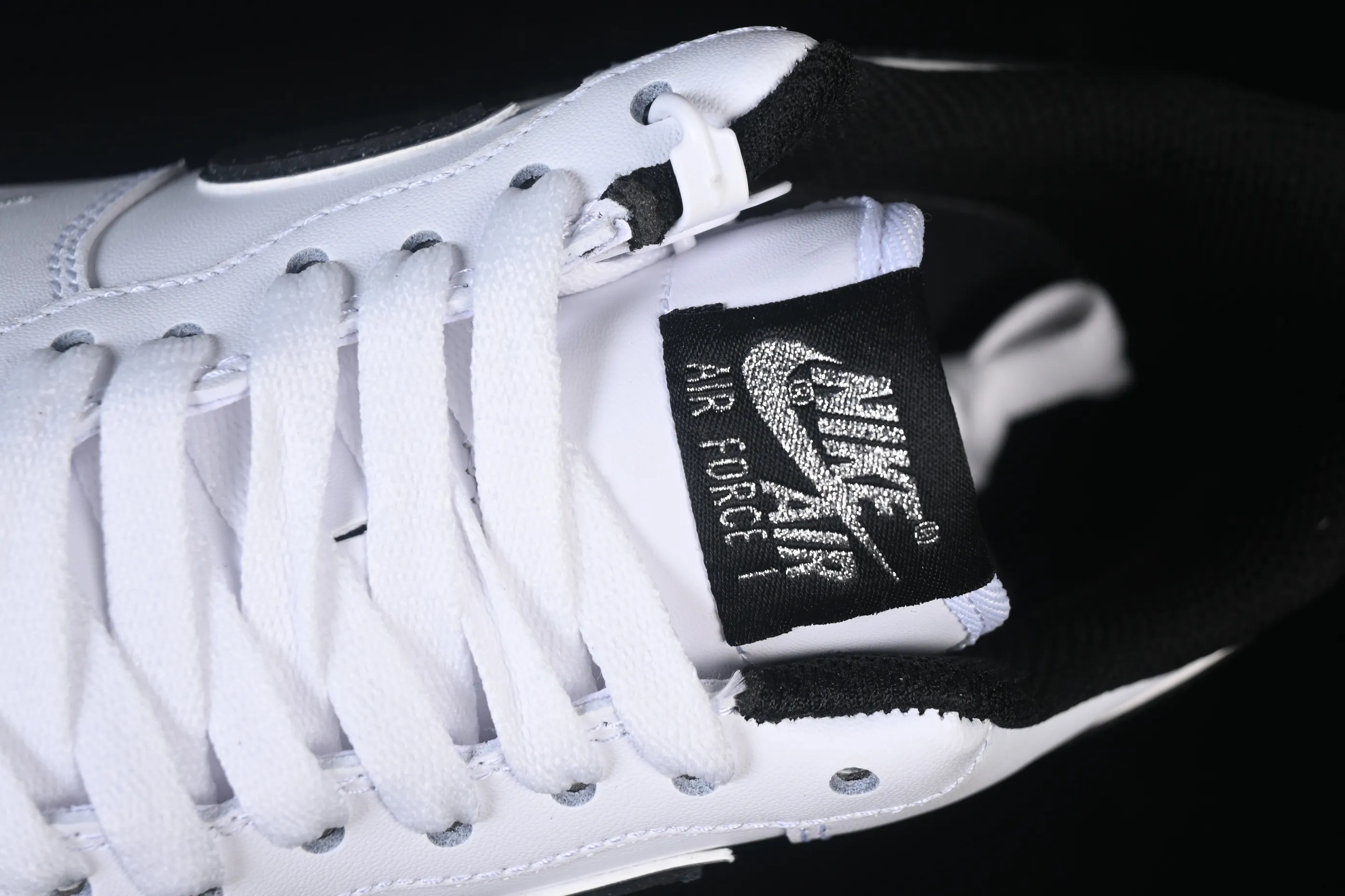 All categories Nk Air Force 1 Air Force series Nk Air Force 1 Low Air Force low-top Nike Air Force 1'07 Low black and silver small hook Air Force 1 low-top casual sneakers ZH0316-109